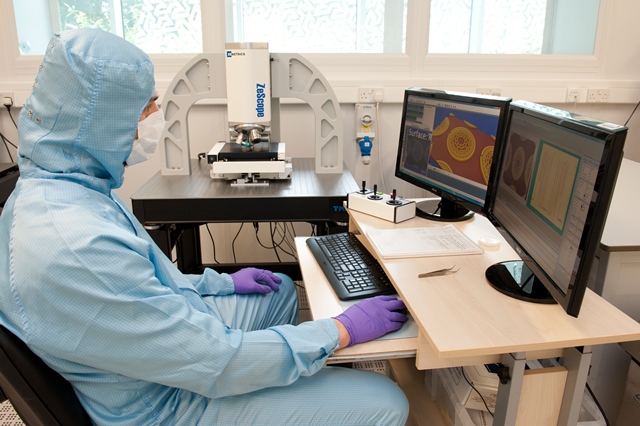 Nano-photonics Laboratory A